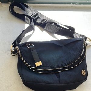 Lululemon bag